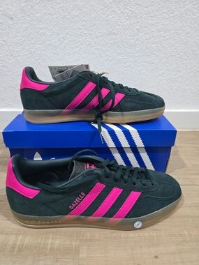 Adidas Gazelle Women's Green with Pink Stripe Casual Sneakers